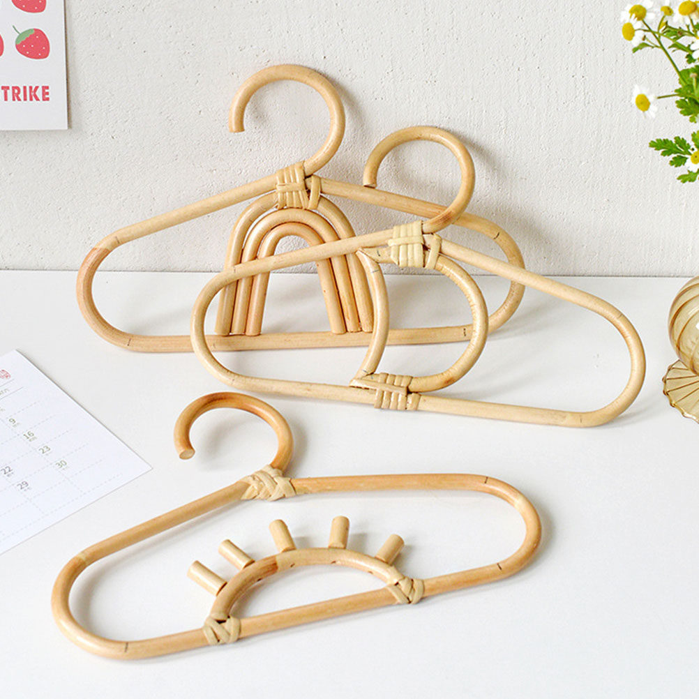 Rieten babykledinghanger, lich - Baby Nursery Wardrobe recensie en prijs