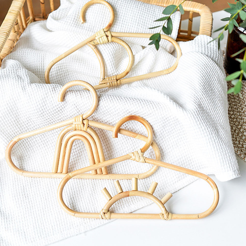 Rieten babykledinghanger, lich - Baby Nursery Wardrobe recensie en prijs